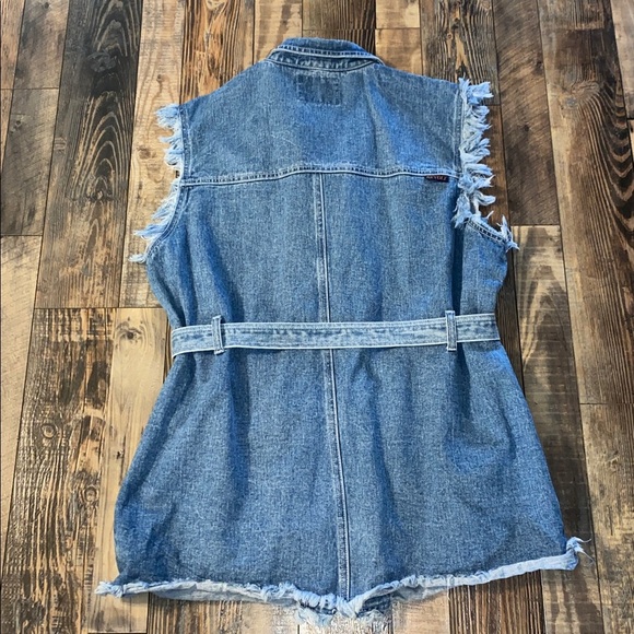 Vintage Revolt  Blue Denim Zip up Vest - Picture 4 of 4